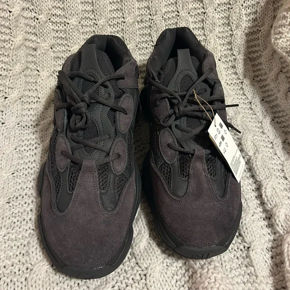 Yeezy Men's Black and Gray Sneakers - Picture 1 of 6